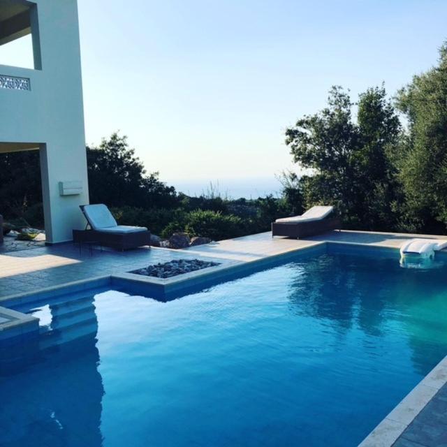 Kyparissia De Wandelboom Villa Vrises  Buitenkant foto