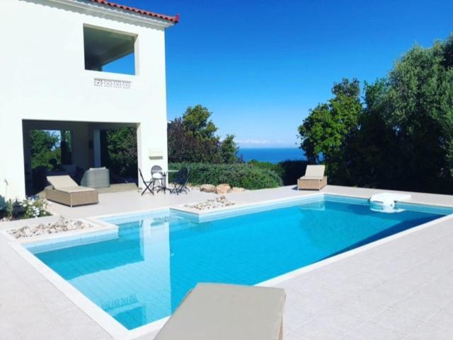Kyparissia De Wandelboom Villa Vrises  Buitenkant foto